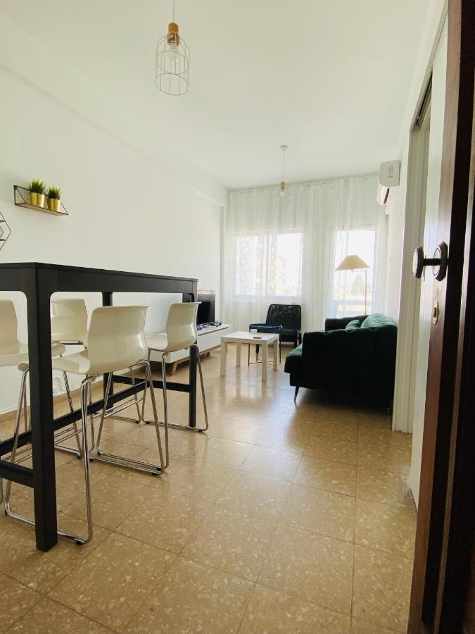 Simple One Bedroom Flat In Engomi Eksteriør bilde